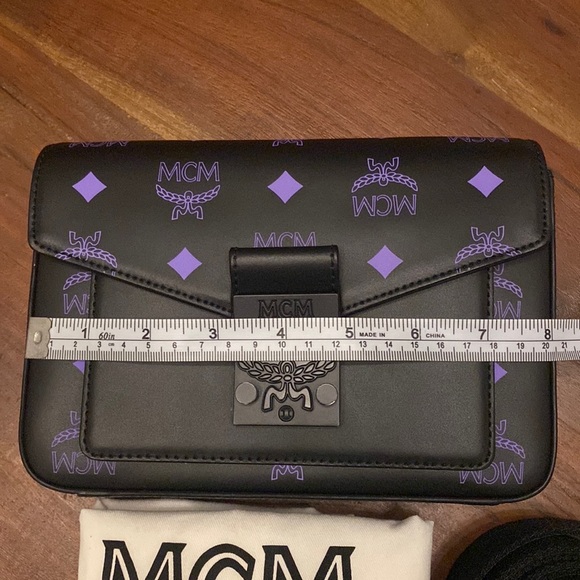 NEW‼️ MCM LOGO MONOGRAM CROSSBODY BAG UNISEX - Picture 8 of 9